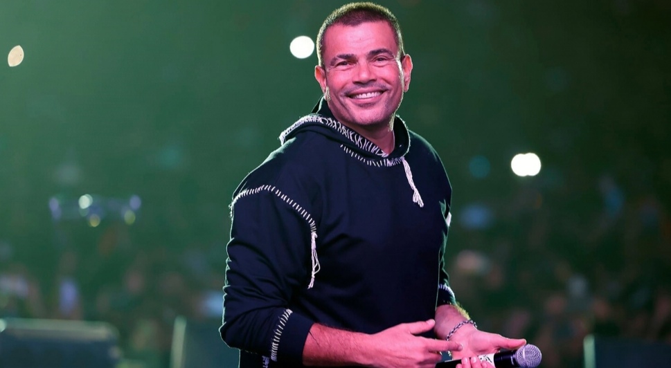 عمرو دياب مهدد بعقوبة بالسجن من يوم الى 3 سنوات